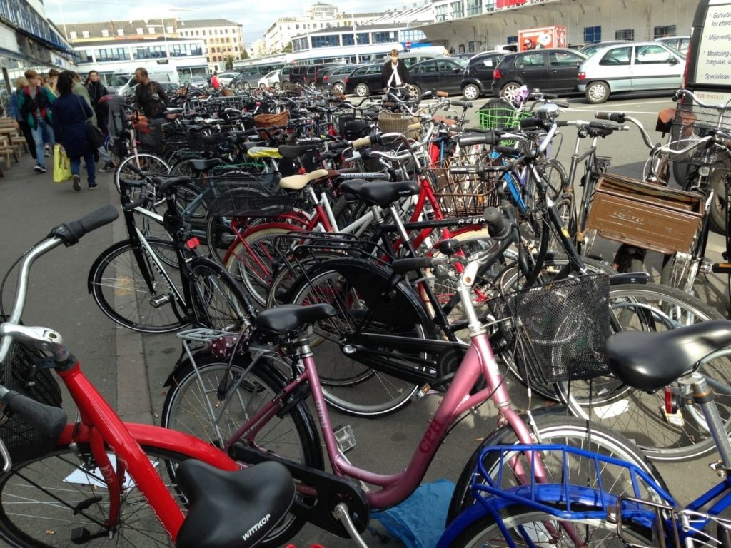 Cykler i København - et overvældende syn for de islandske skoleelever, der var på udveksling. 
